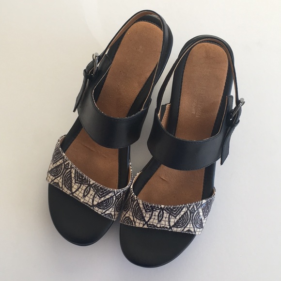 naturalizer minx sandal